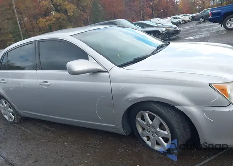 2009 Toyota Avalon Xl z USA, uszkodzony, nr VIN 4T1BK36B29U343603